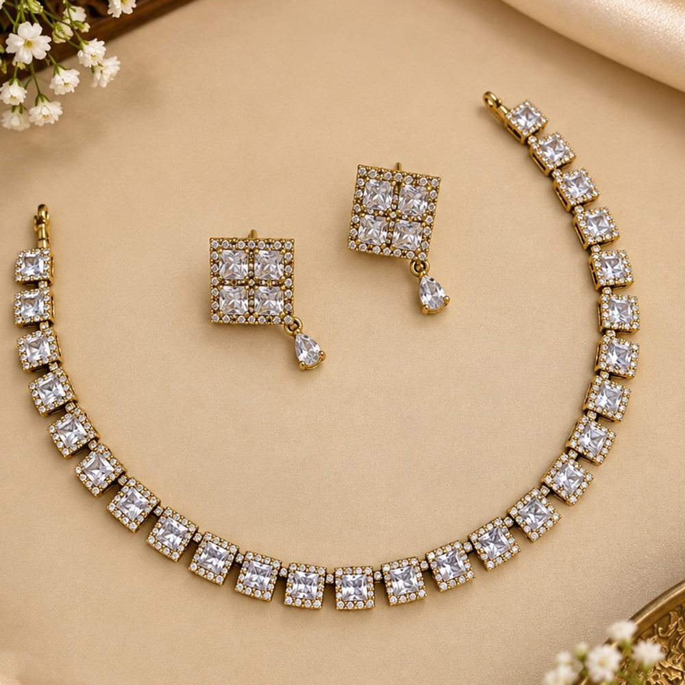 NAFJ Glamorous Crystal Stone And Austrian Stone Necklace Set