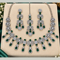 NAFJ Glamorous Crystal Stone And Austrian Stone Necklace Set