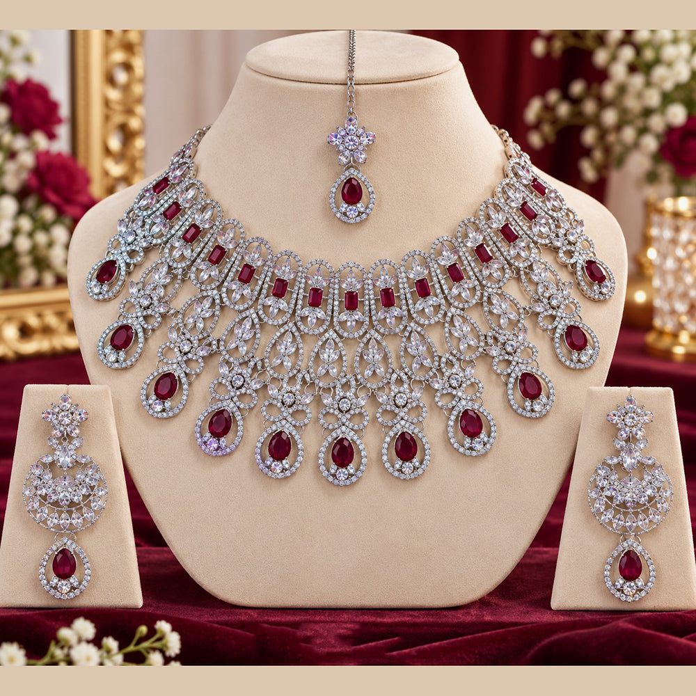 NAFJ Glamorous Crystal Stone And Austrian Stone Necklace Set