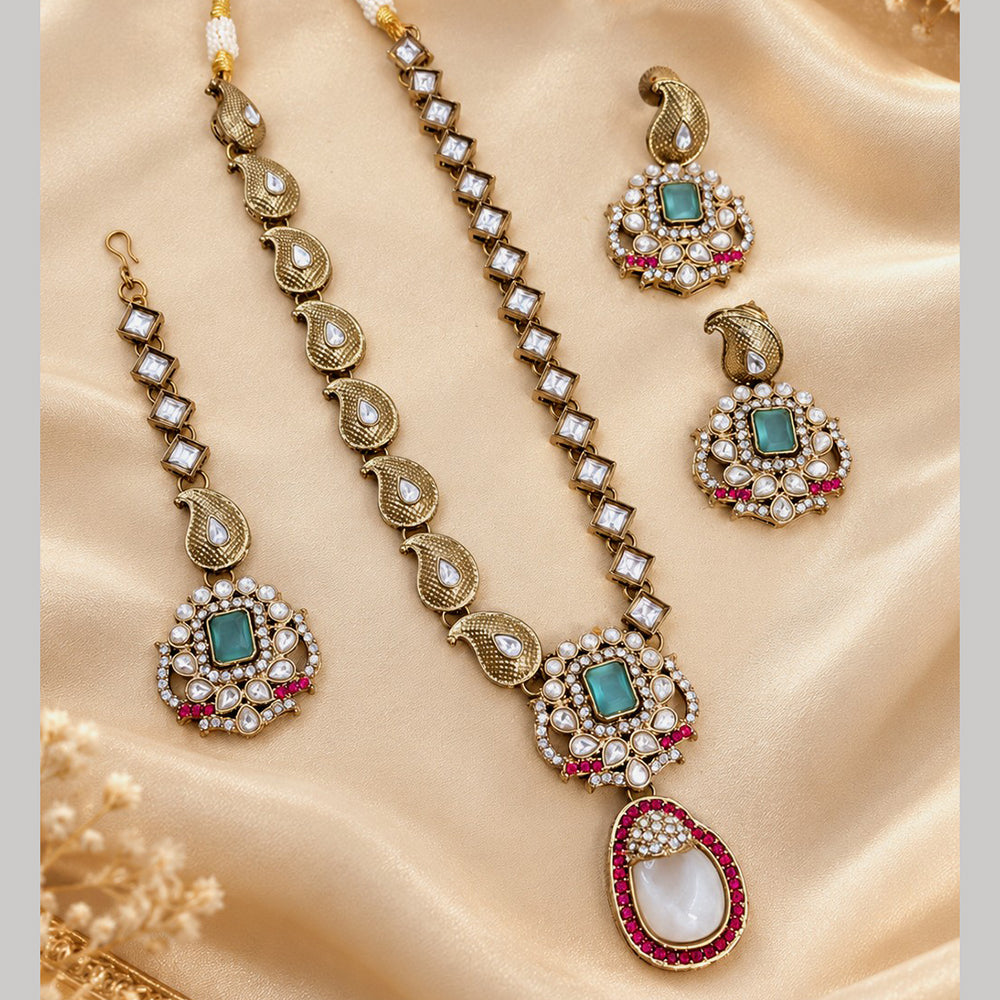 NAFJ Glamorous Crystal Stone And Austrian Stone Necklace Set
