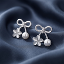 Urthn Korean Style Silver Plated Flower & Pearl Stud Earrings 