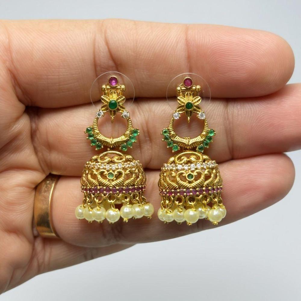 Sona Covering Trendy Pota Stone And Pearl Jhumkis