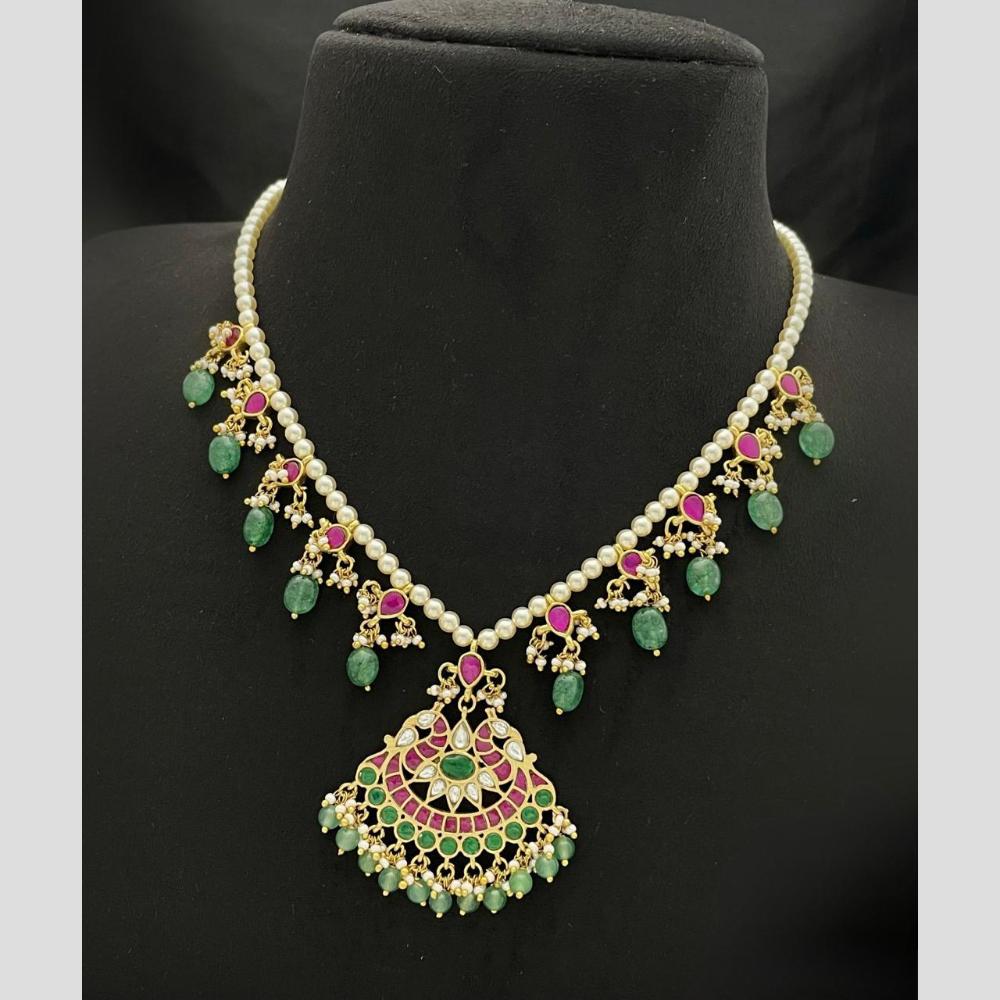 Sona Covering Delicate Pota Stone And Pearl Necklace Set
