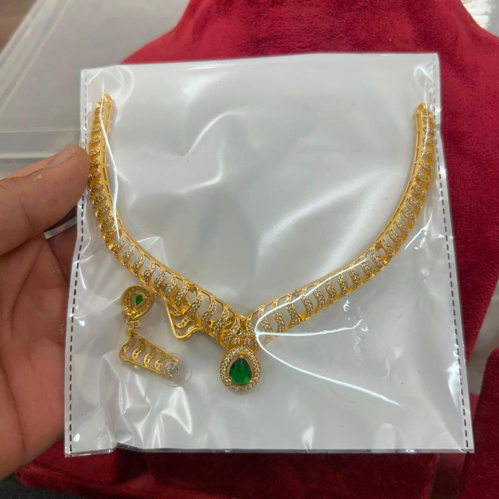 Sona Covering Glamorous Crystal Stone And Austrain Stone Necklace Set