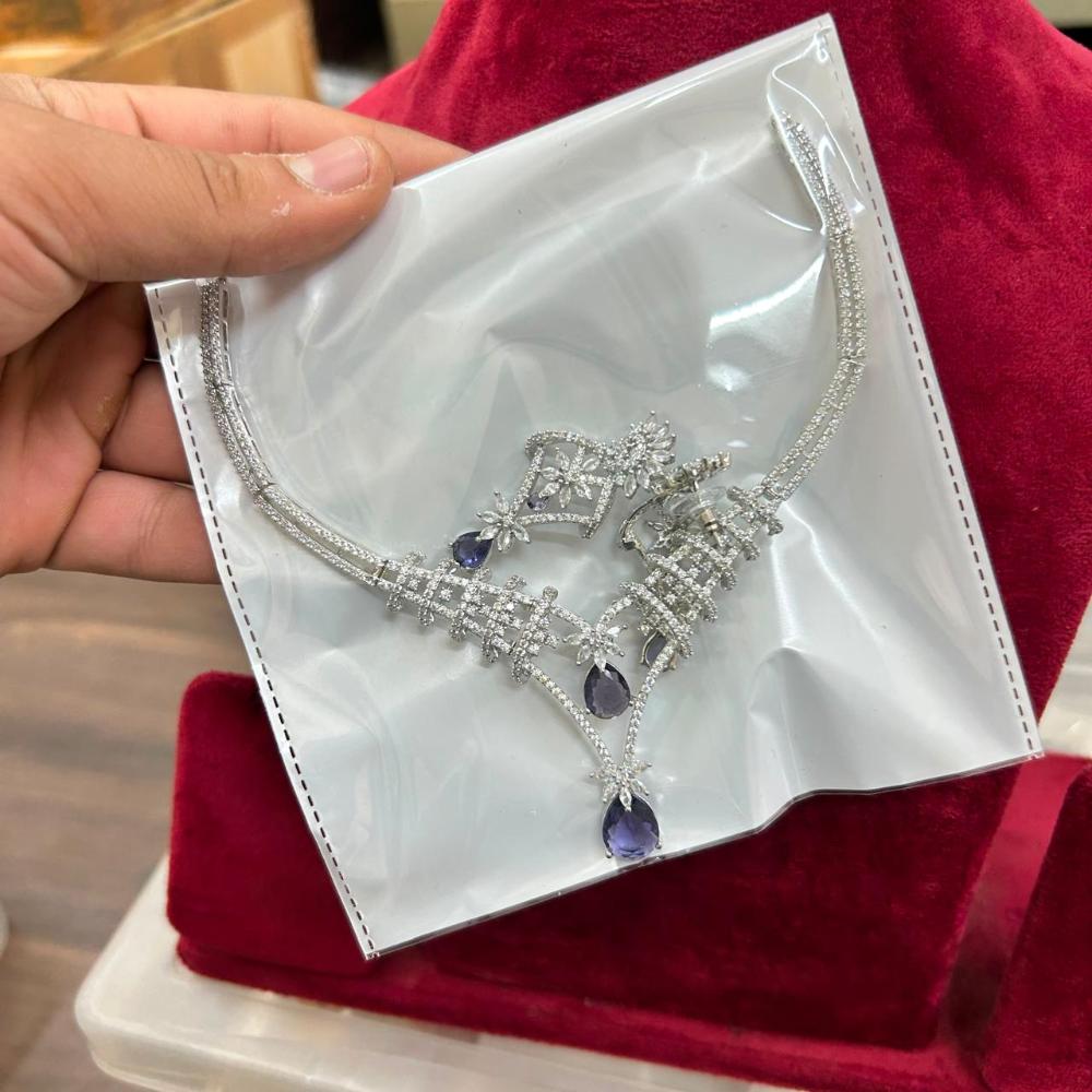 Sona Covering Glamorous Crystal And Austrain Beads Necklace Set
