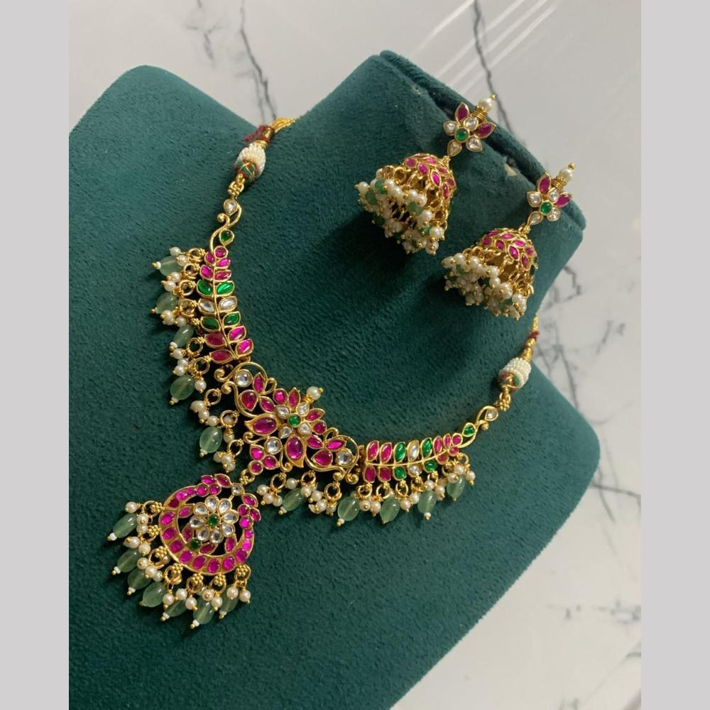 Sona Covering Delicate Pota Stone And Pearl Necklace Set