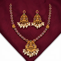 Sona Covering Delicate Pota Stone And Beads Temple Necklace Set