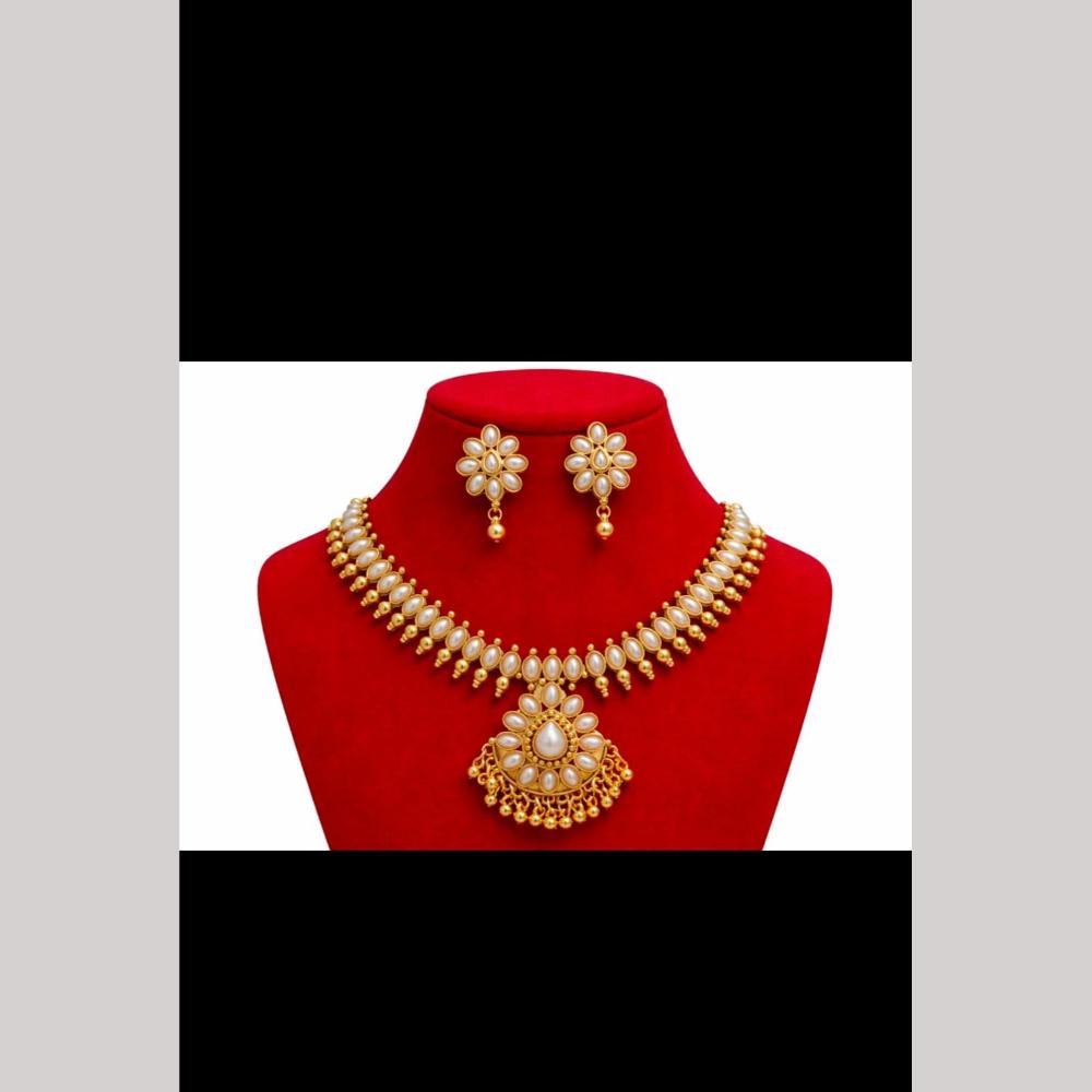 Tanish Art Jewellery Statement Pota Stone And Pearl Neckalce Set