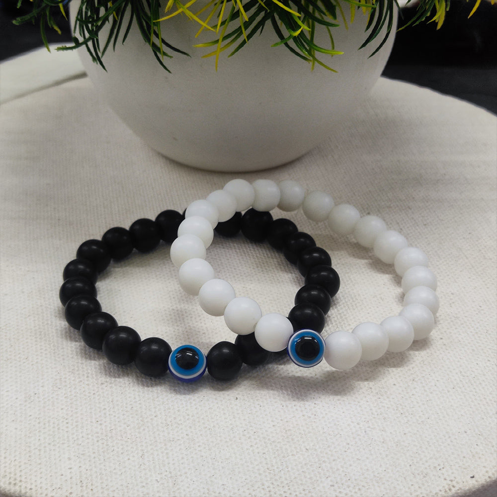 Urthn Black And White With Evil Eye Beads Bracelet