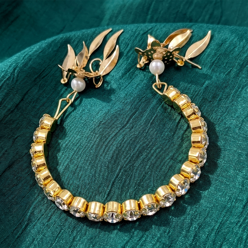 Urthn Gold Plated Sparkling Austrian Stone Bracelet For Women