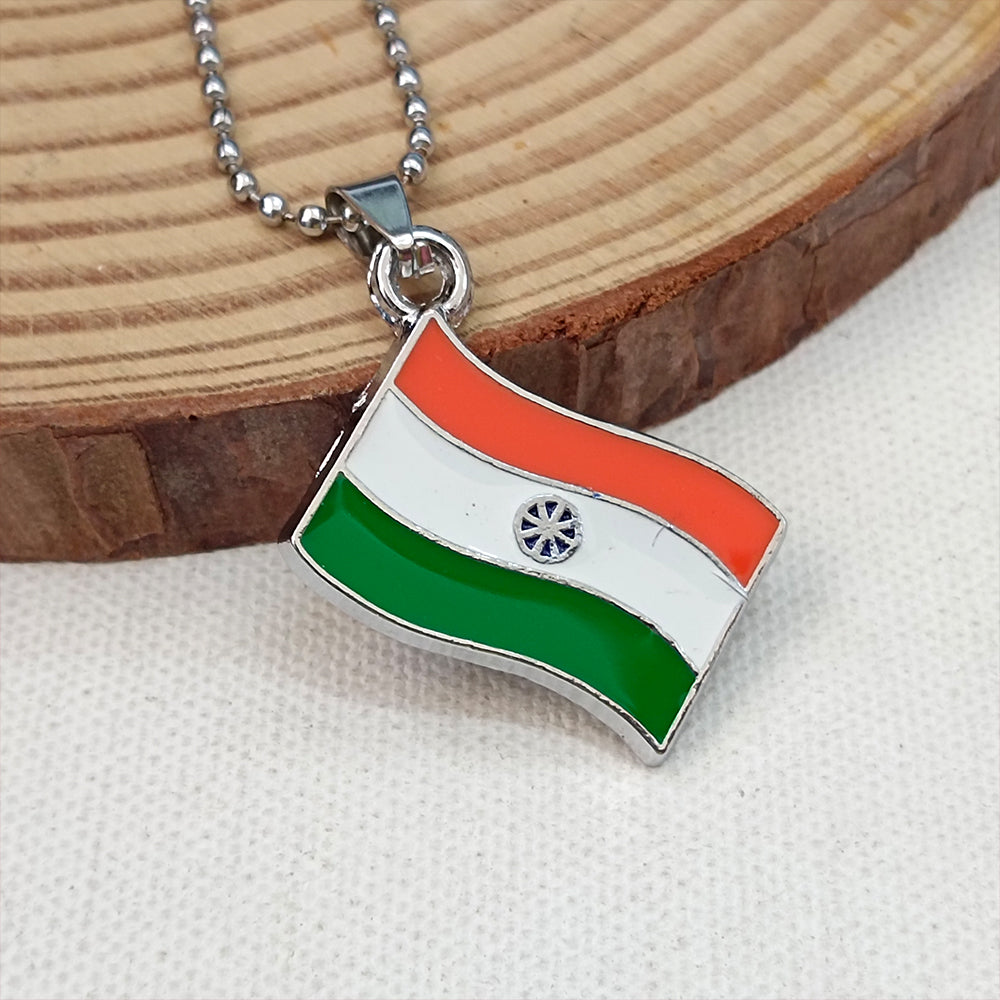 Urthn India Flag Chain Pendant For Men