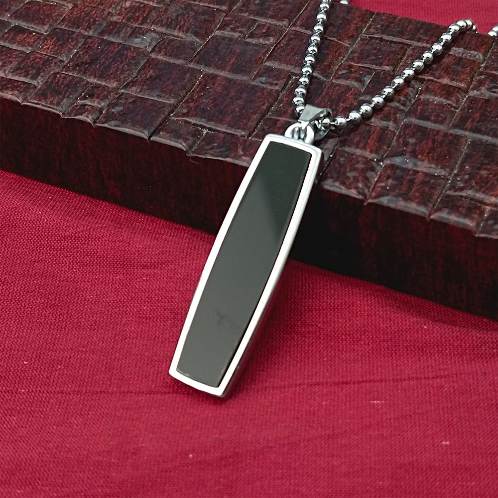 Urthn Black Enamel Chain Pendant For Men