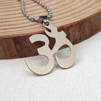 Urthn OM Chain Pendant For Men