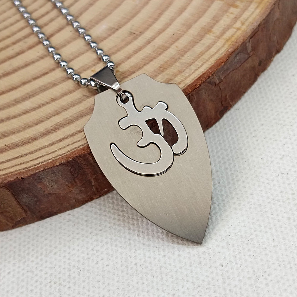 Urthn OM Chain Pendant For Men