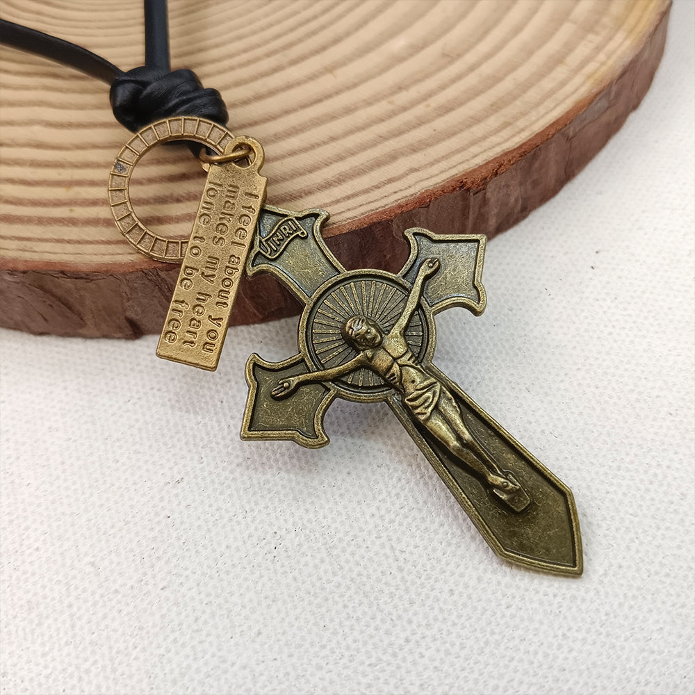Urthn Cross Sign Thread Pendent For Men