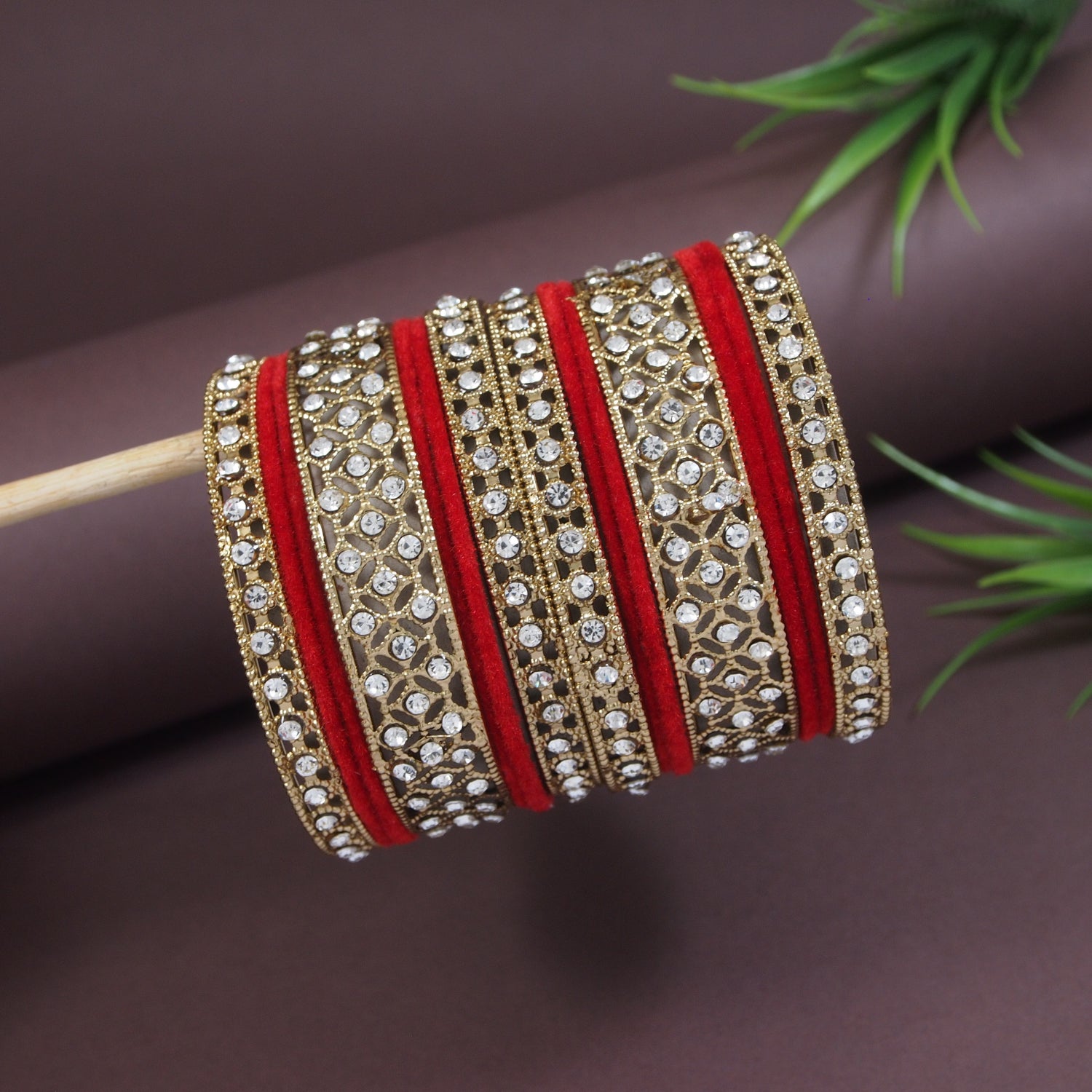 Etnico Gold Plated Traditional Royal Emerald Velvet Chuda Bangle Set Kada for Bridal/Women (Green, )