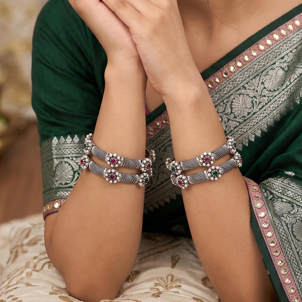 Js Fashion  Oxidized Pearl Designer  Set of 4 Bangle for Women
