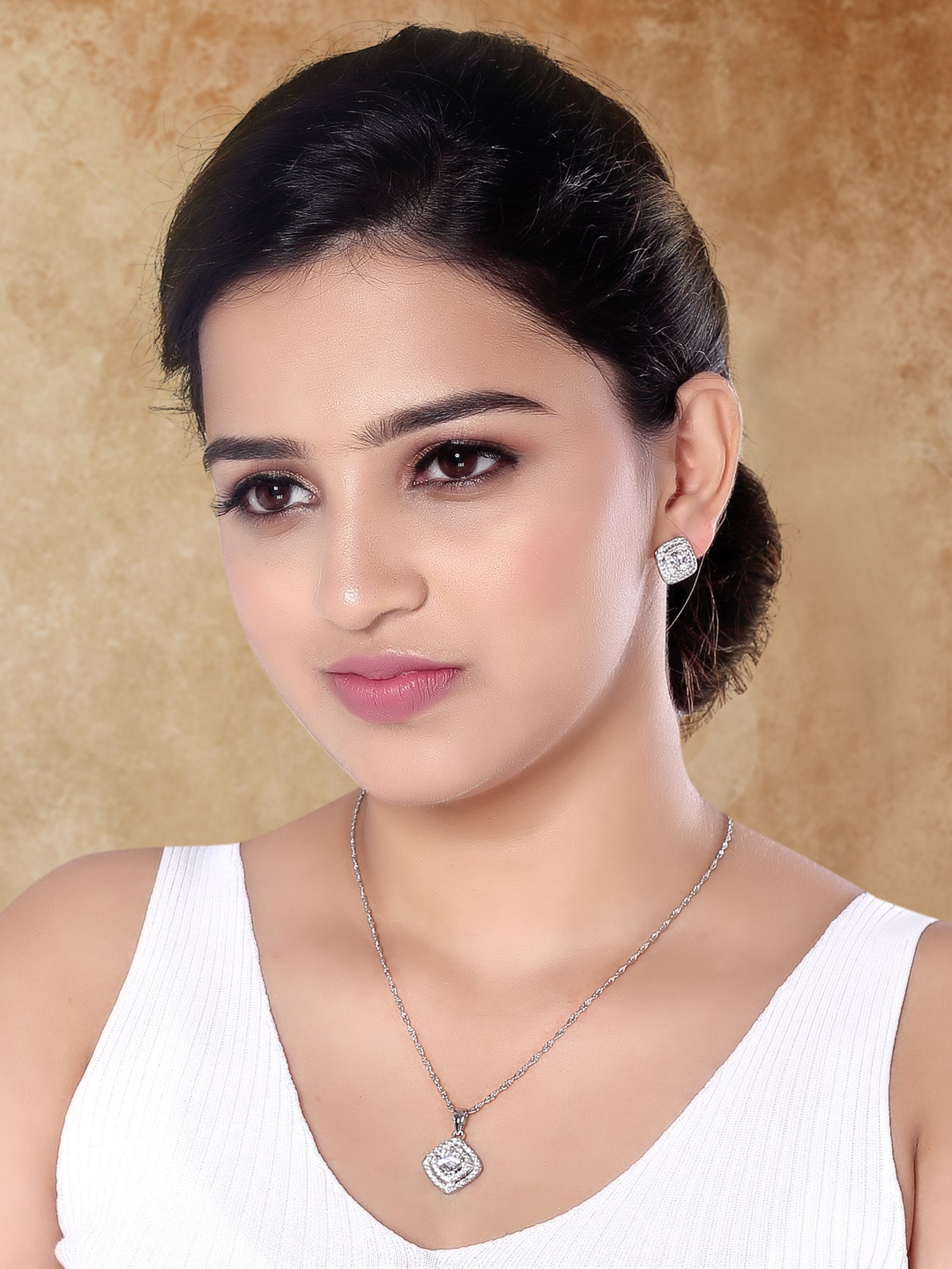 Etnico Silver Plated Cubic Zirconia American Diamond Set for Women