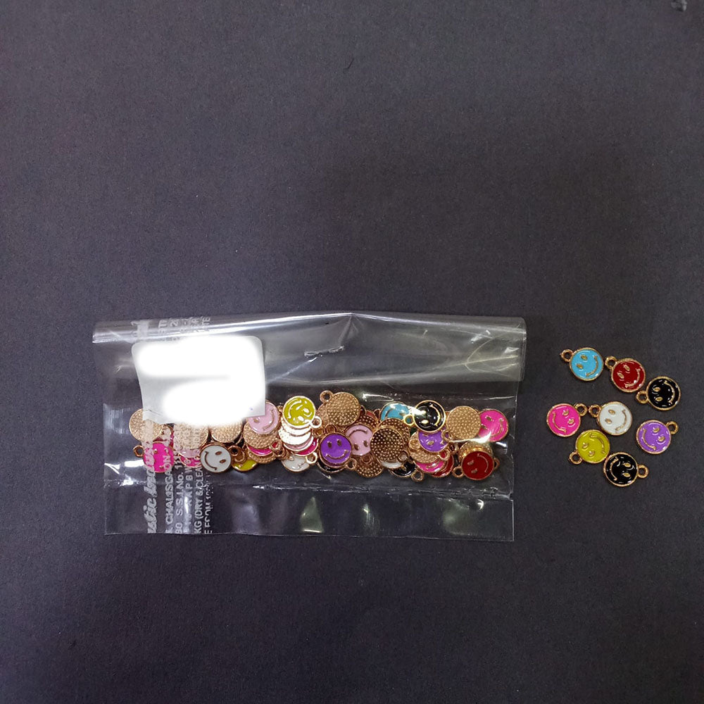 Kriaa Beads Delicate Smiley Shape Charm Pendent For Daily Wear And Styling