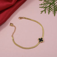 Tarohi Jewels Stainless Steel clover Bracelet