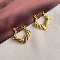 Bevy Pearls Quilted Finish Stud Earrings