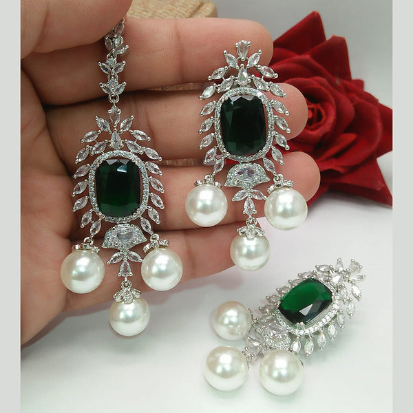 Everlasting Quality Jewels Dangler Earrings With Mangtikka