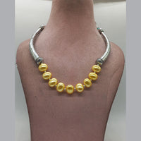 MG Beads Shellpearl Hasli Necklace