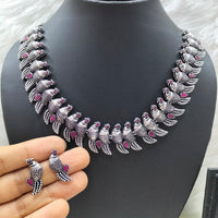 FS Collection Silver Plated Pota Stone Pigeon Design Choker Necklace Set