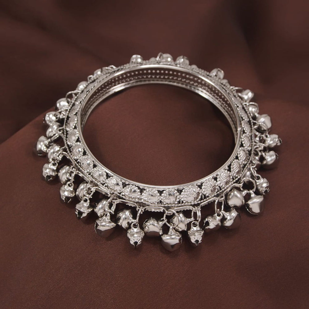 Etnico 18k Silver Plated Alloy Intricately Designed Handcrafted Embellished with Ghungroo Bangles for Women (ADB424S-a)
