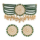 Etnico 18k Gold Plated Traditional Choker Set Glided With Kundan & Pearls For Women/Girls (K7097G)